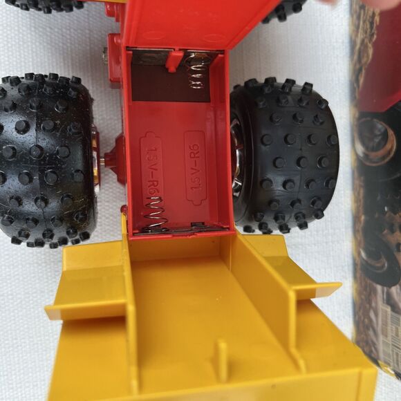 1984 Revell Digger Dan's Construction 4x4 Dump Truck Dozer Blade-  Works!‎ Rare! - Picture 6 of 16